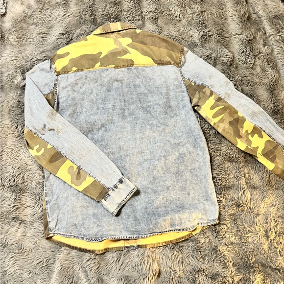 Patchwork Denim & Camo Button-Up Shirt - Picture 5 of 5